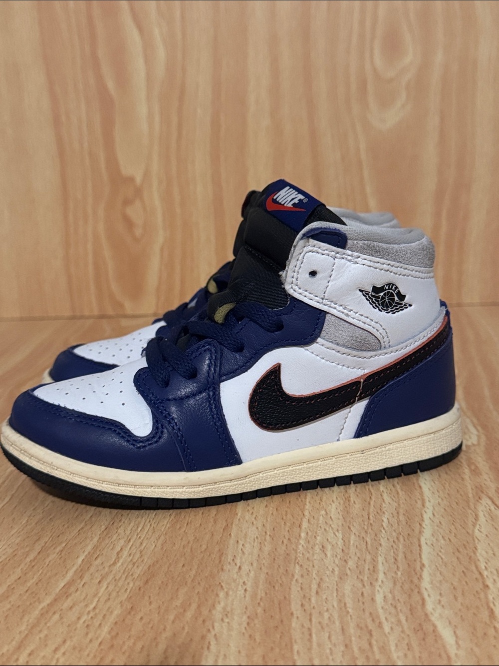 Nike Jordan 1 Remastered Kids Sneakers - Navy and White - 10C
